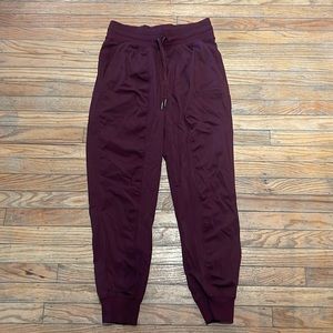 Lululemon dance studio mid rise jogger pant
